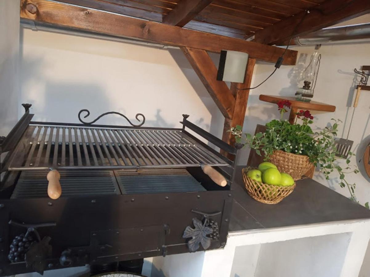 Bazsi Apartman Hajduszoboszlo Luaran gambar