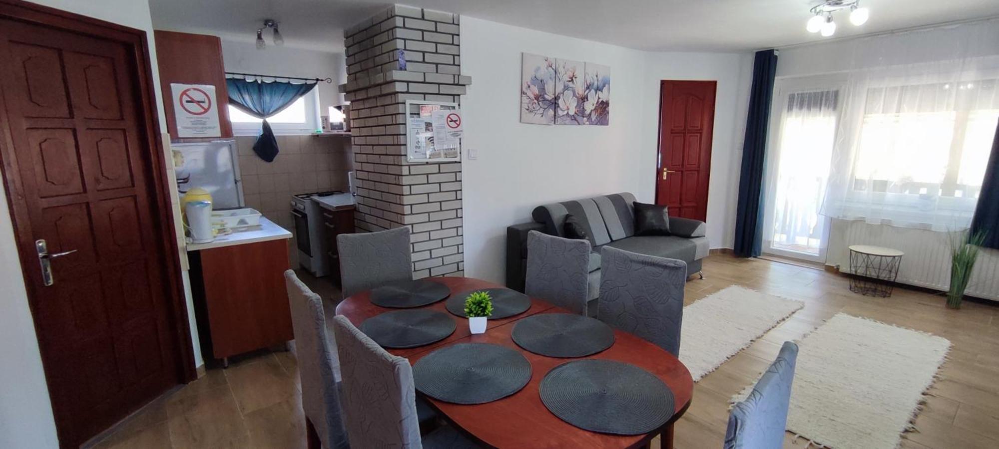 Bazsi Apartman Hajduszoboszlo Luaran gambar