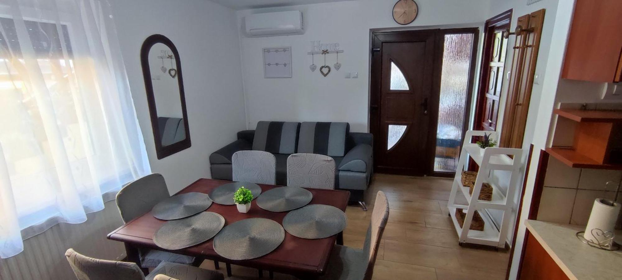Bazsi Apartman Hajduszoboszlo Luaran gambar