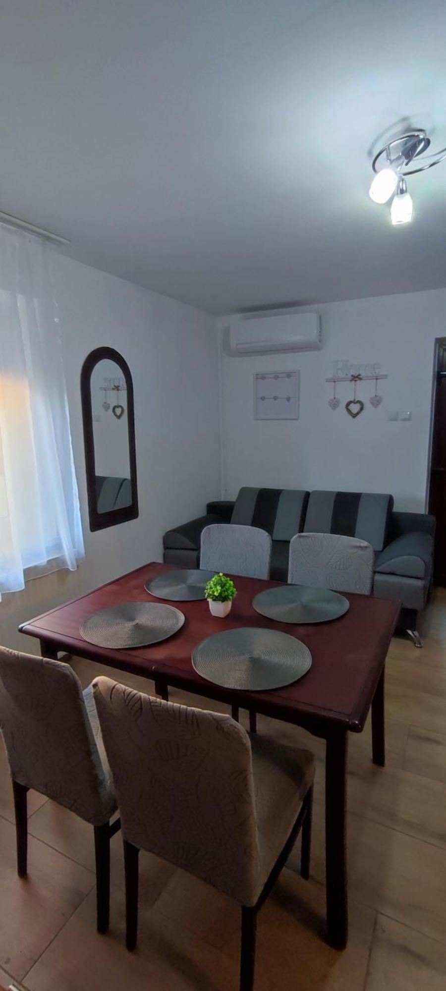 Bazsi Apartman Hajduszoboszlo Luaran gambar
