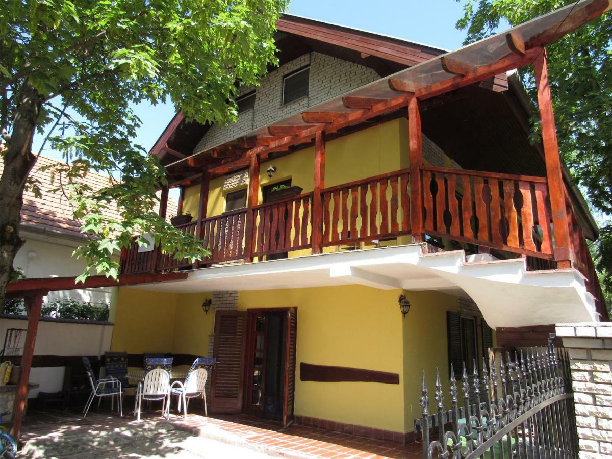 Bazsi Apartman Hajduszoboszlo Luaran gambar